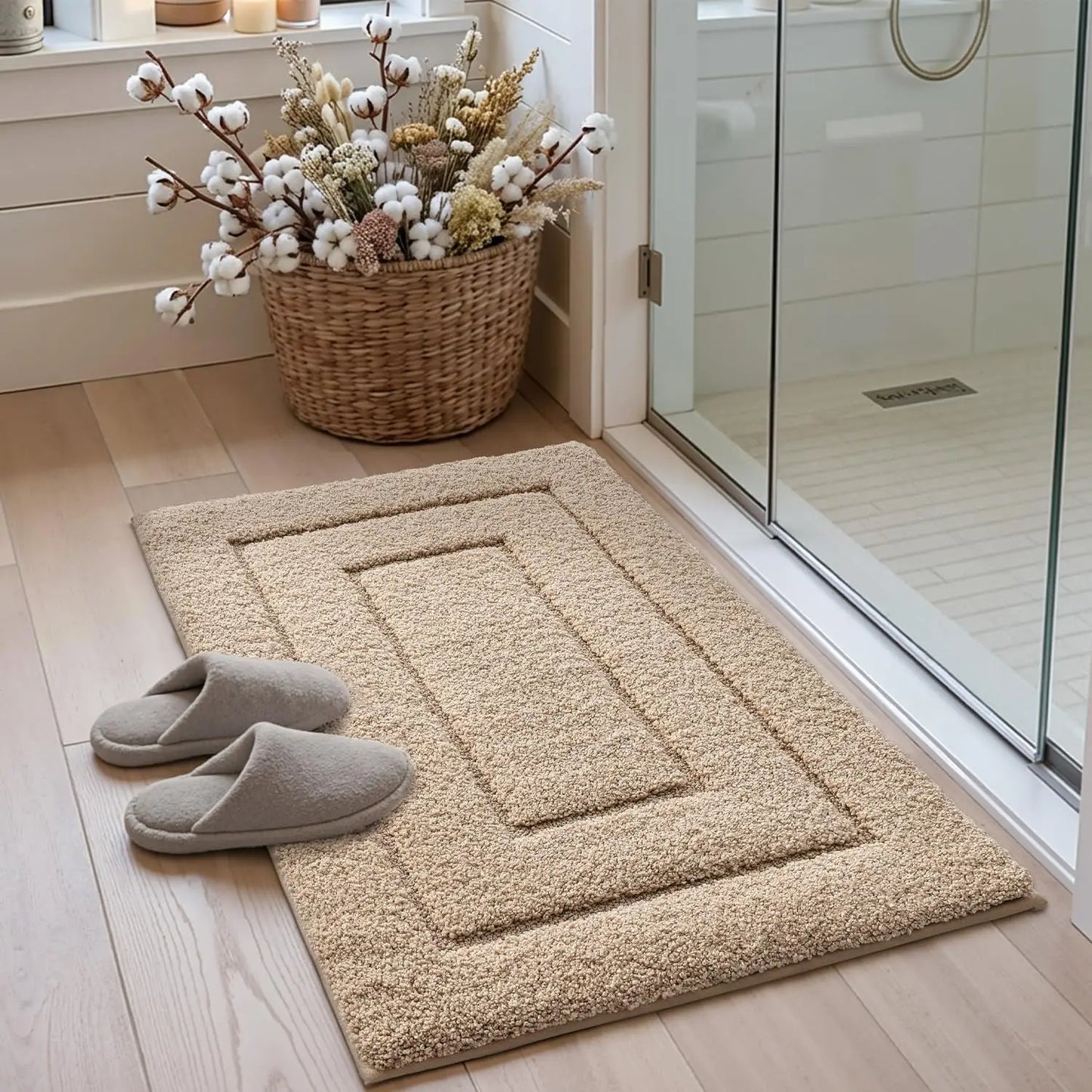 Bathroom Rug, Non Slip Washable Bath Mat for Shower Floor, Absorbent Soft Bathmat with TPR Backing, Quick Dry Microfiber Carpet