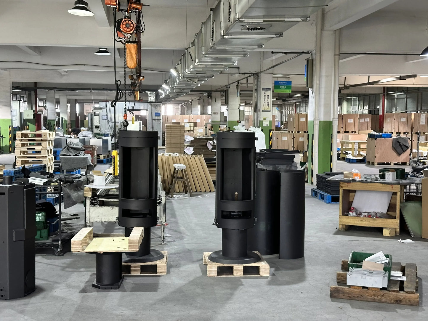 【Best-selling】10kW Automatic Modern Indoor Wood Burner Biomass Pellet Stove Central Water Heating Free-standing for Home Firepla
